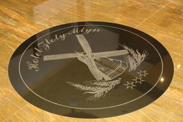 Hotel Zloty Mlyn Majkow Piotrkow Trybunalski Luaran gambar