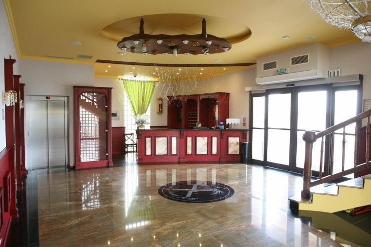 Hotel Zloty Mlyn Majkow Piotrkow Trybunalski Luaran gambar