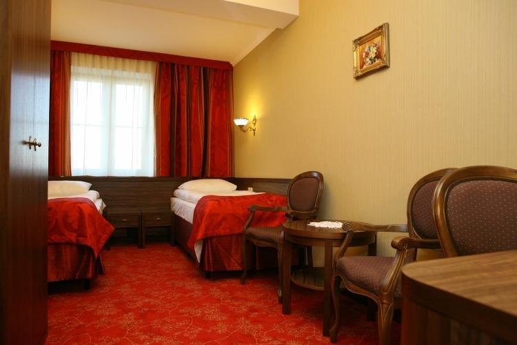 Hotel Zloty Mlyn Majkow Piotrkow Trybunalski Bilik gambar